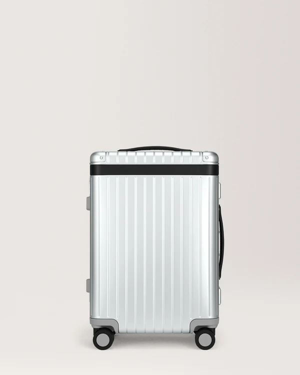 Carl-Friedrik-Carry-On-aluminium-black-PLP The Large Carry-on